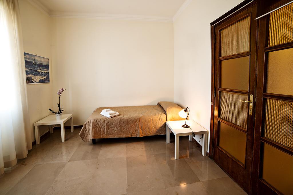 Bed & Breakfast Corso Di Francia - Rome — Photos 1